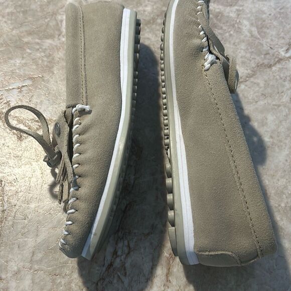 MINNETONKA Tan Suede Moccasins Size 8 - Picture 7 of 9